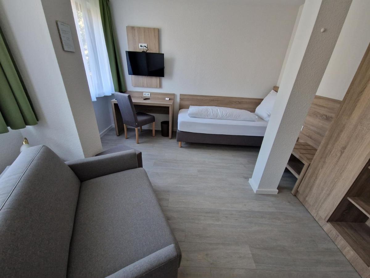 Hotel Ladage Francoforte sul Meno Esterno foto