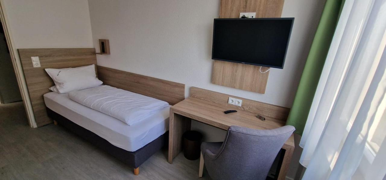 Hotel Ladage Francoforte sul Meno Esterno foto